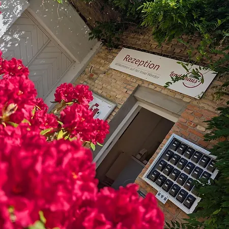 Lendelhaus & Historische Saftfabrik 韦尔德尔